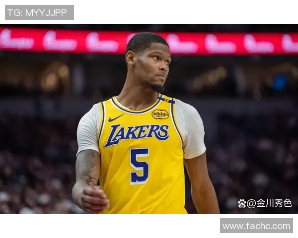 雷迪克指出湖人自上赛季以来第三节表现不佳 呼吁球队进行战术调整